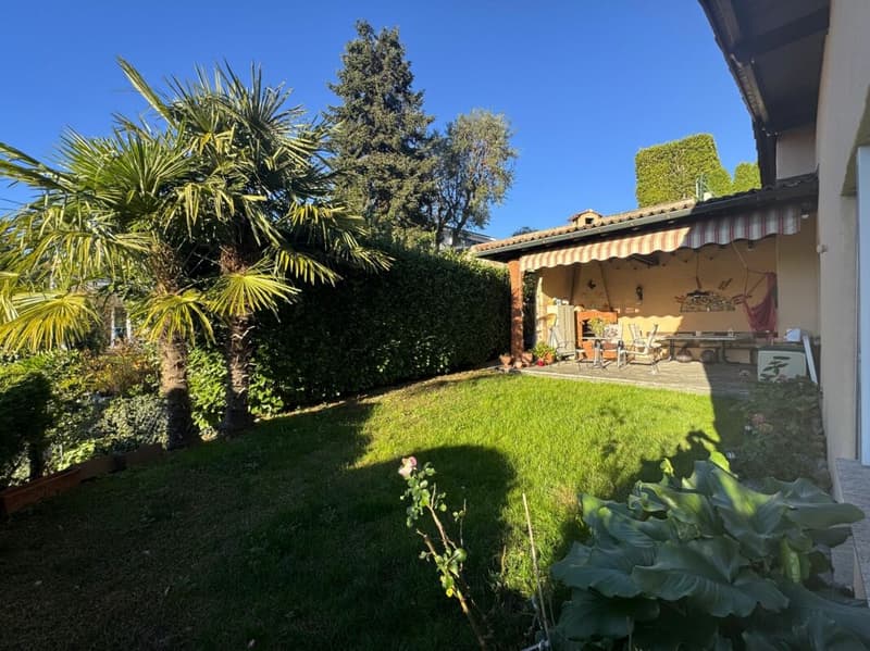 Schönes Einfamilienhaus mit Pool (8)