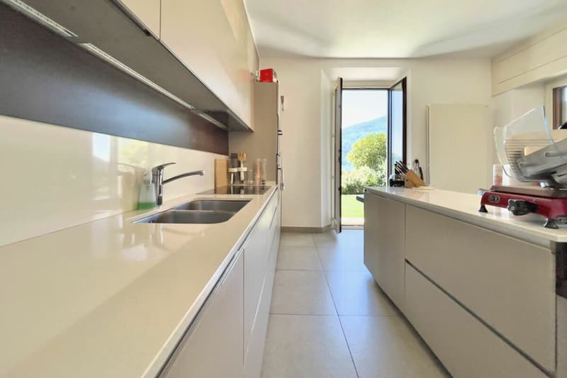 Stupenda casa unifamiliare con vista stupenda (5)