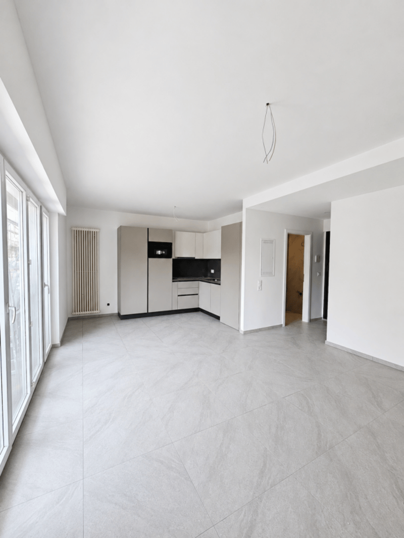 Monolocale con balcone (1)