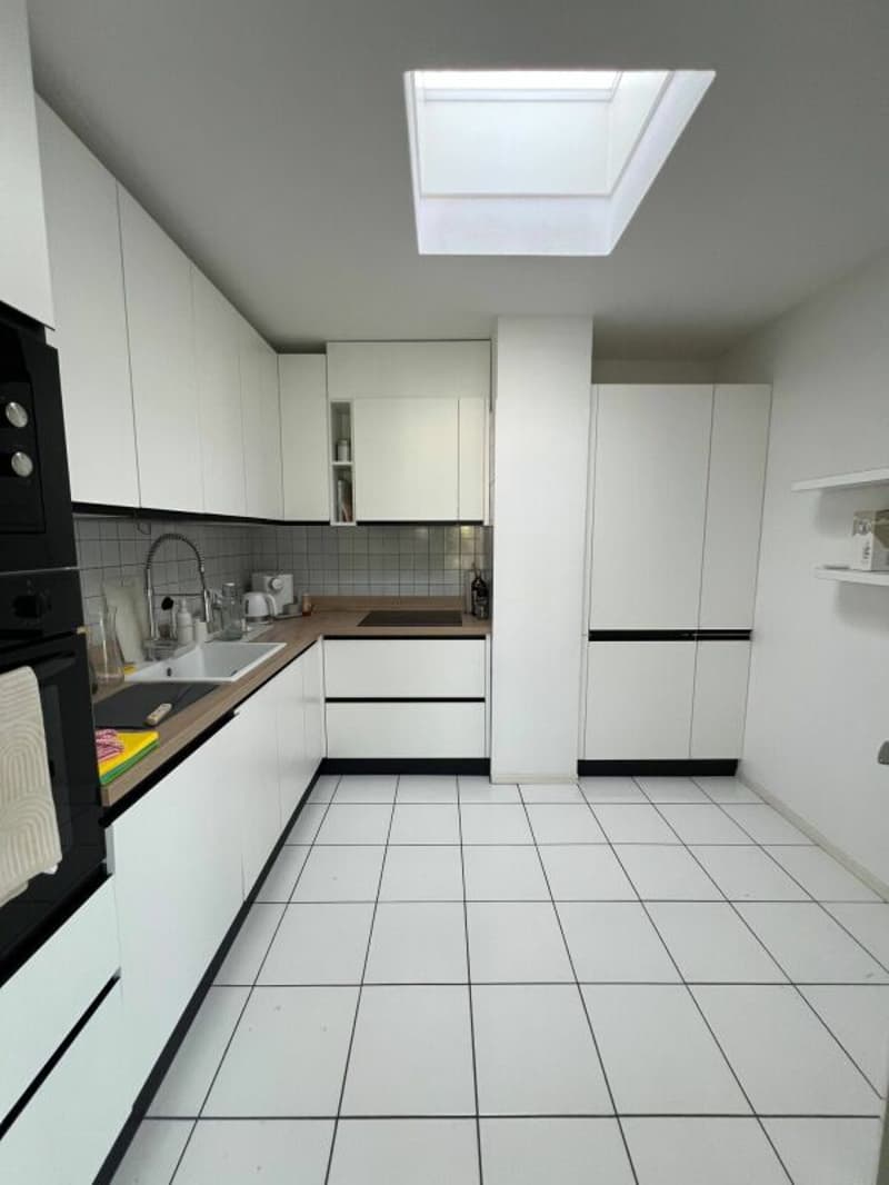 Dachwohnung 3.5 Zimmer mit Seeblick, Terrasse und 2 Parkplätzen (4)