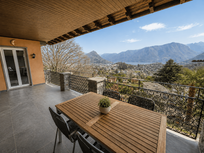 Villa con piscina e vista imprendibile (6)
