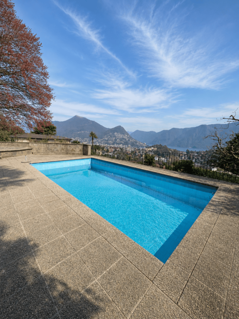 Villa con piscina e vista imprendibile (14)