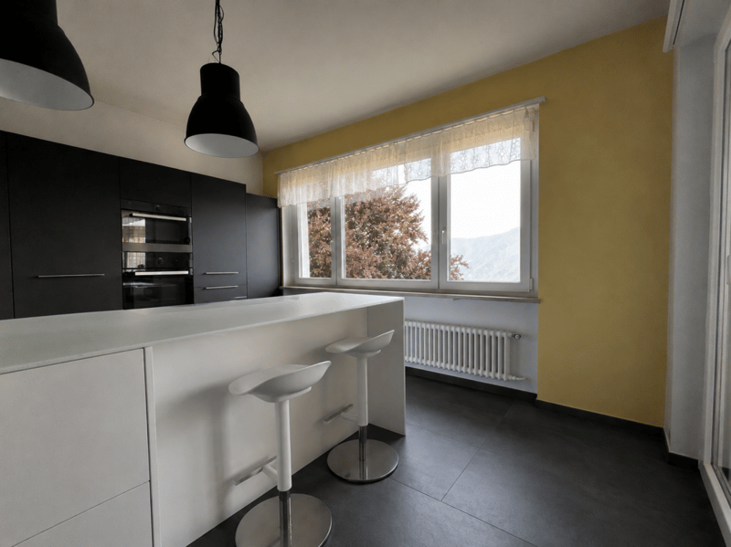 Villa con piscina e vista imprendibile (3)