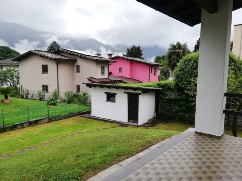 Graziosa casa unifamiliare ristrutturata con giardino privato (11)