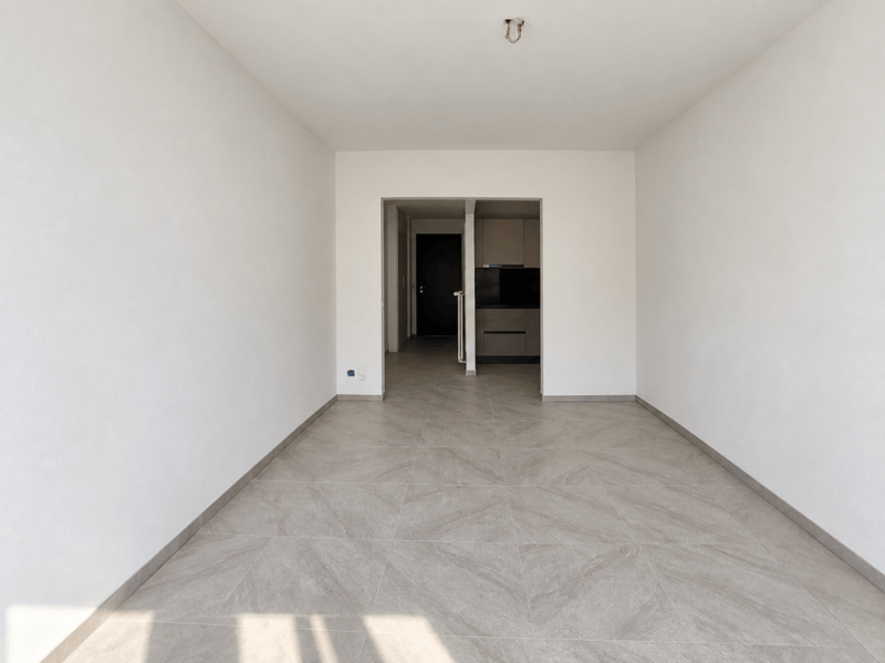 2.5 locali ristrutturati in zona residenziale (4)