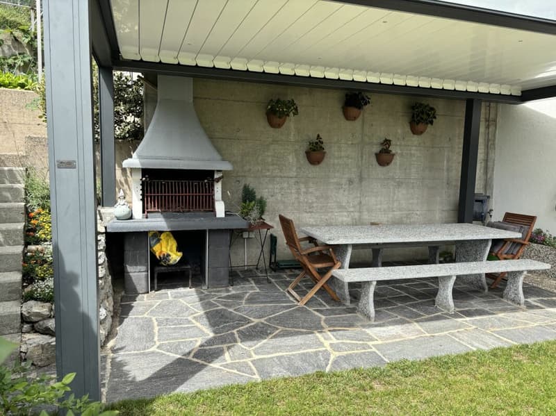 Casa indipendente con vista sul lago (2)