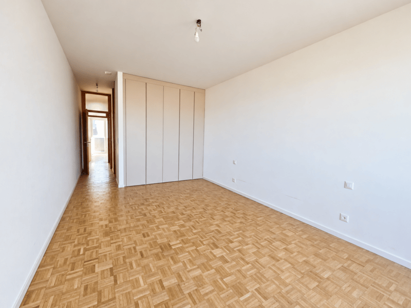 4.5 locali in zona strategica (5)