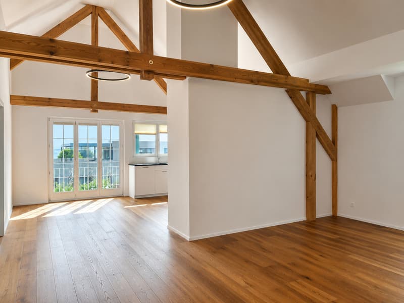 Ein Zuhause zum Verlieben: Traumhaft renovierte 4.5-Zimmerwohnung (1)