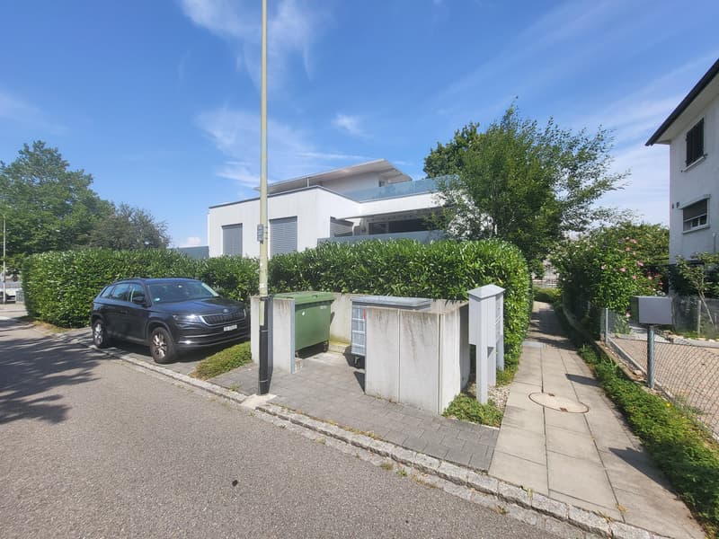 Place de parking pour votre voiture (2)