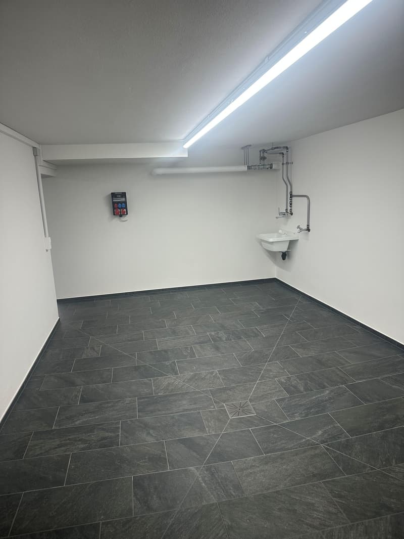 Recherchez-vous un grand espace pour une entreprise calme ? Nous avons l'espace qu'il vous faut ! (8)