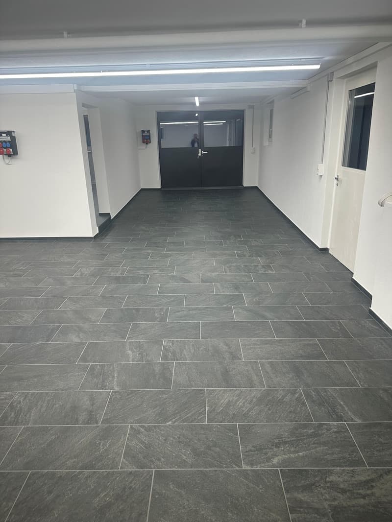 Recherchez-vous un grand espace pour une entreprise calme ? Nous avons l'espace qu'il vous faut ! (4)