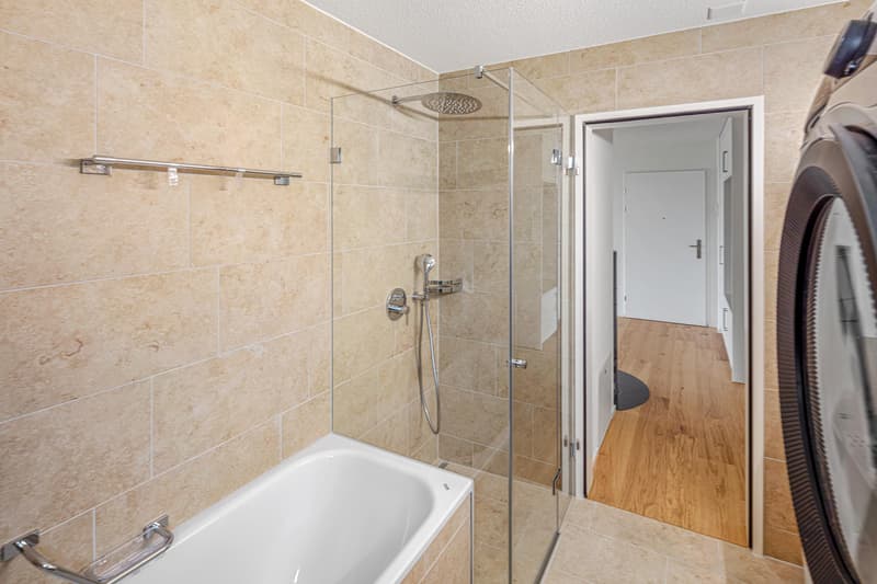 4.5 Zimmerwohnung in Winkel (9)