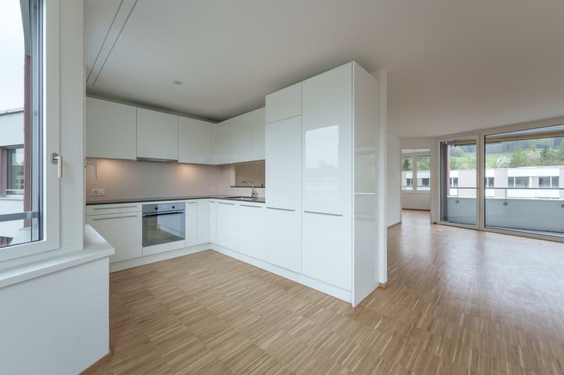 Appartement moderne et adapté aux seniors de 3,5 pièces à Zürich-Manegg (5)