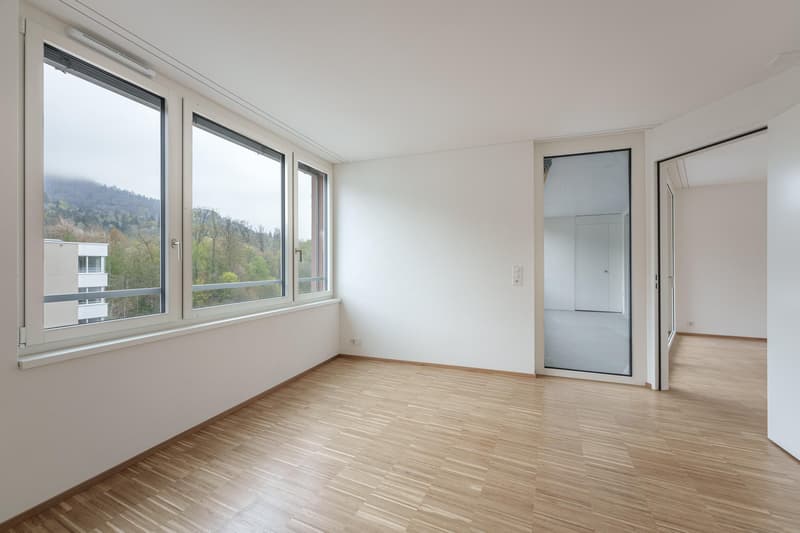 Appartement moderne et adapté aux seniors de 3,5 pièces à Zürich-Manegg (4)
