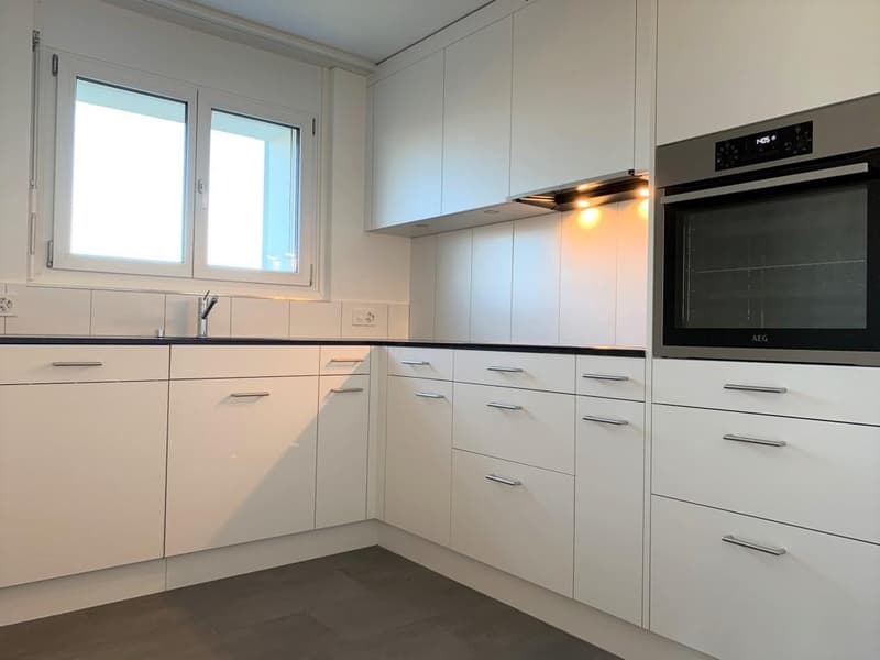 Attraktive 4.5-Zimmer-Wohnung mit Cheminée (2)