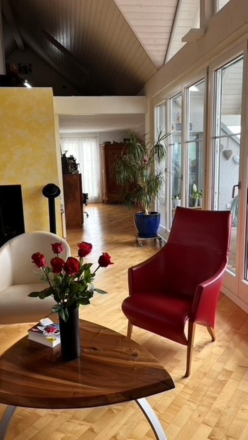 Grosszügige 4-.5 Zimmer-Dachwohnung zur Miete in Stäfa (18)