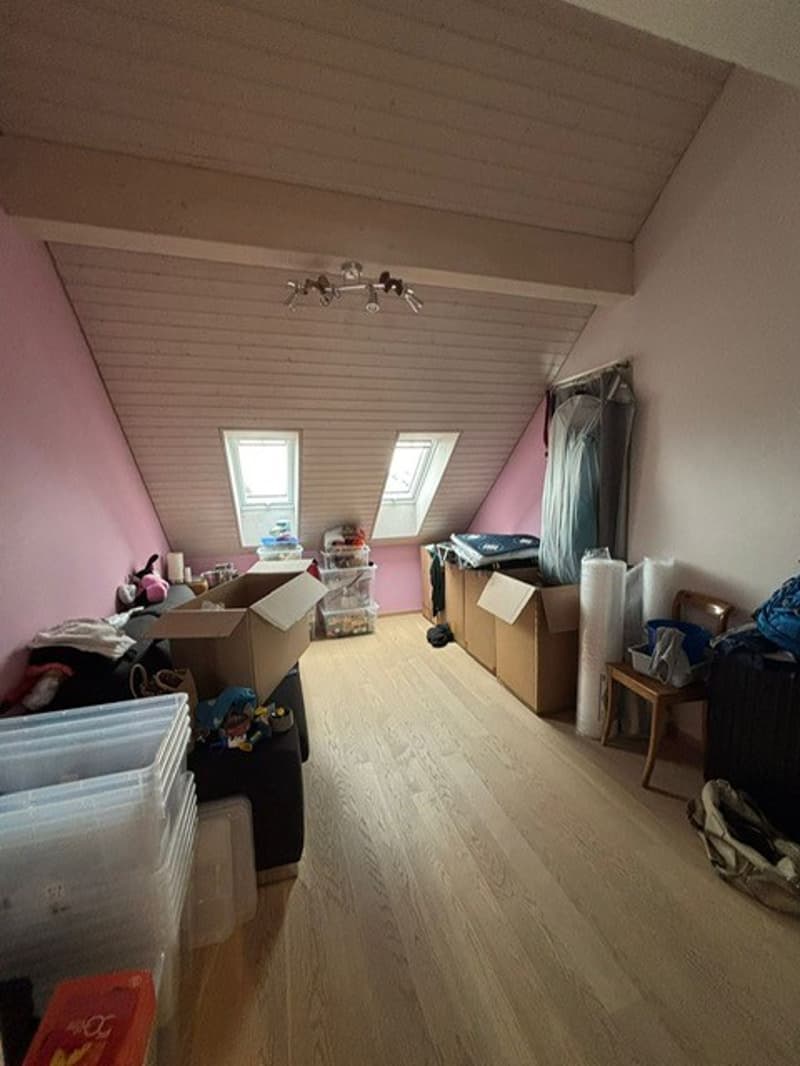 Grosszügige 4-.5 Zimmer-Dachwohnung zur Miete in Stäfa (16)