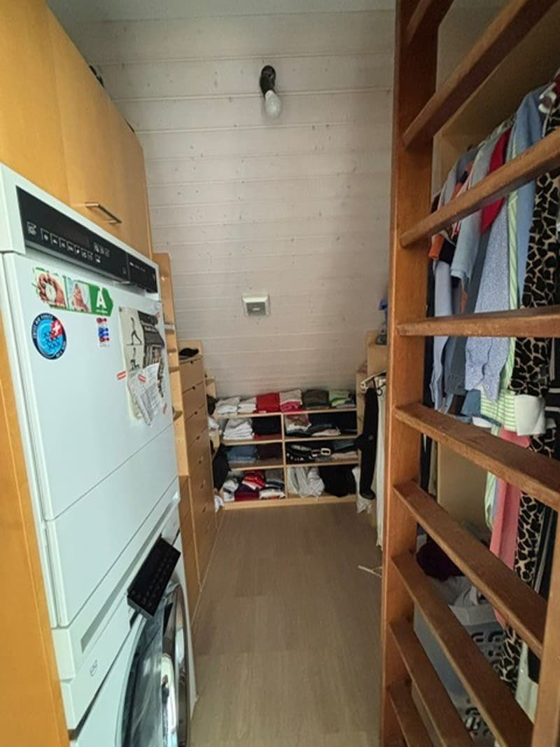 Grosszügige 4-.5 Zimmer-Dachwohnung zur Miete in Stäfa (14)