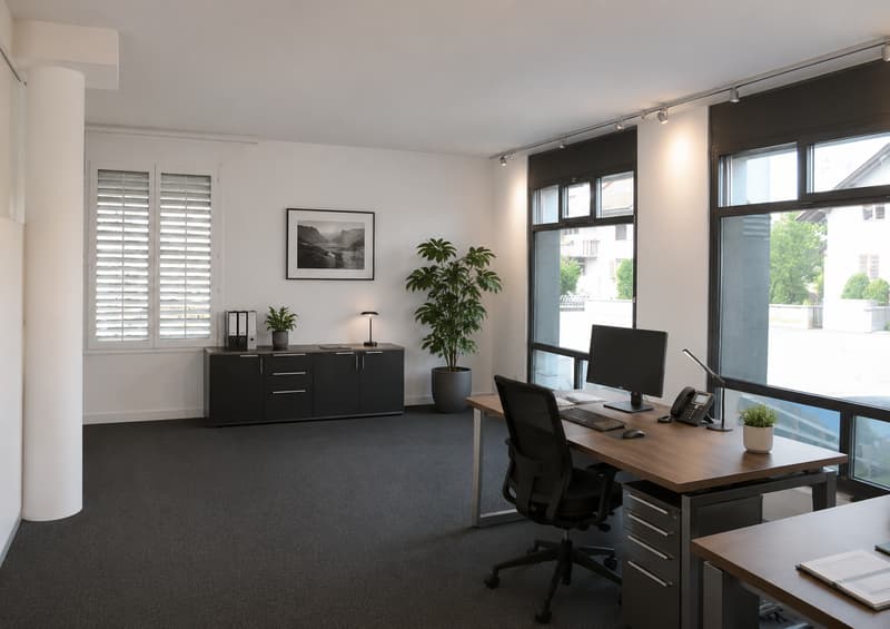 Attractive office and commercial space with storage and 5 customer parking spaces in a central location (2)