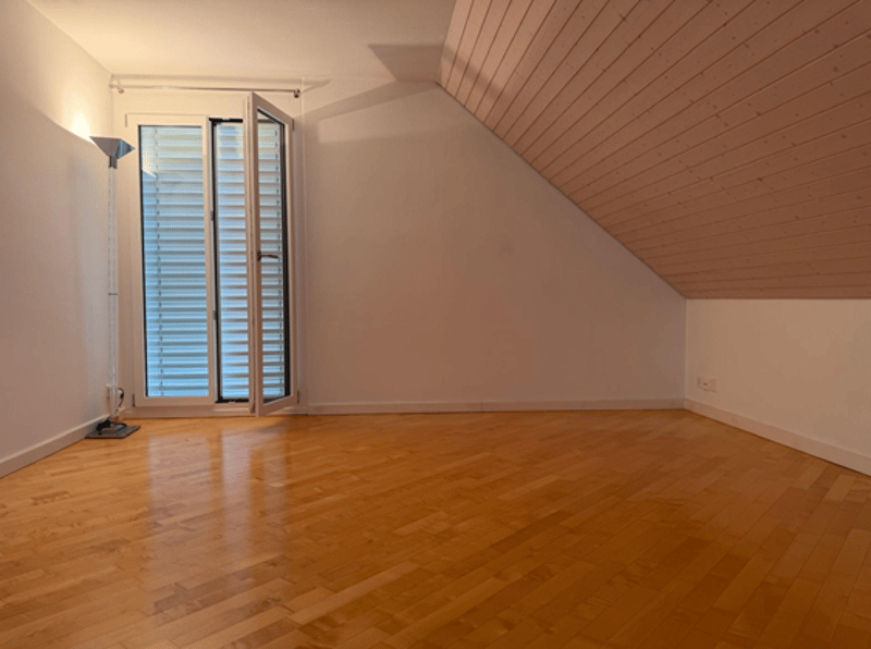 Grosszügige 4-.5 Zimmer-Dachwohnung zur Miete in Stäfa (19)