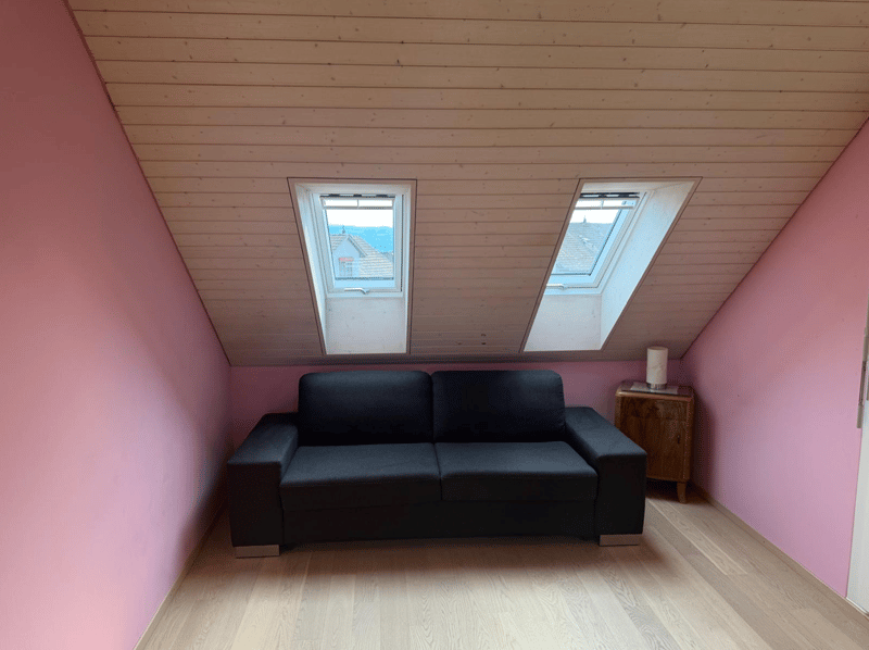Grosszügige 4-.5 Zimmer-Dachwohnung zur Miete in Stäfa (9)