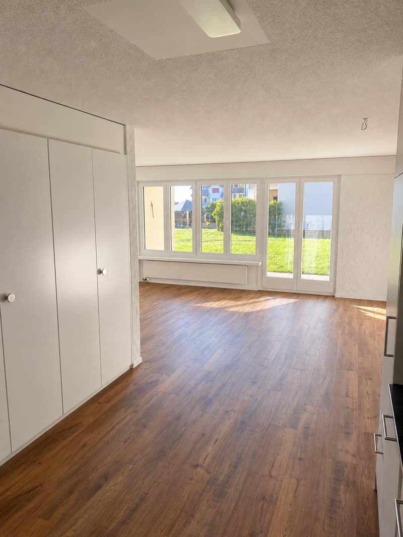 Gemütliche 1-Zimmer-Wohnung mit Sitzplatz inkl. Parkplatz (2)