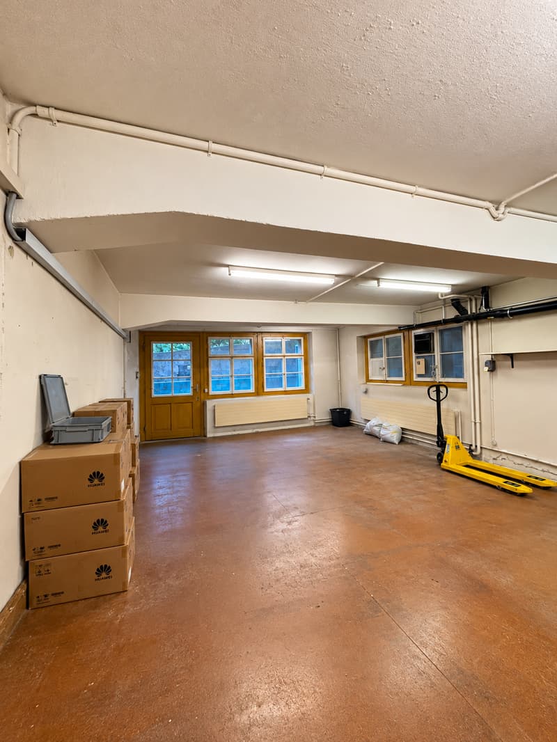 Vielseitige Gewerbefläche – Büro, Lager & Aussenfläche (6)