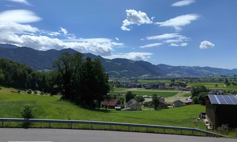 WOHNEN AN PRIVILEGIERTER UND SONNIGER LAGE (3)