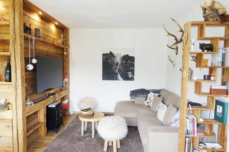 Die 2.5-Zimmer-Wohnung im Nebengeschoss