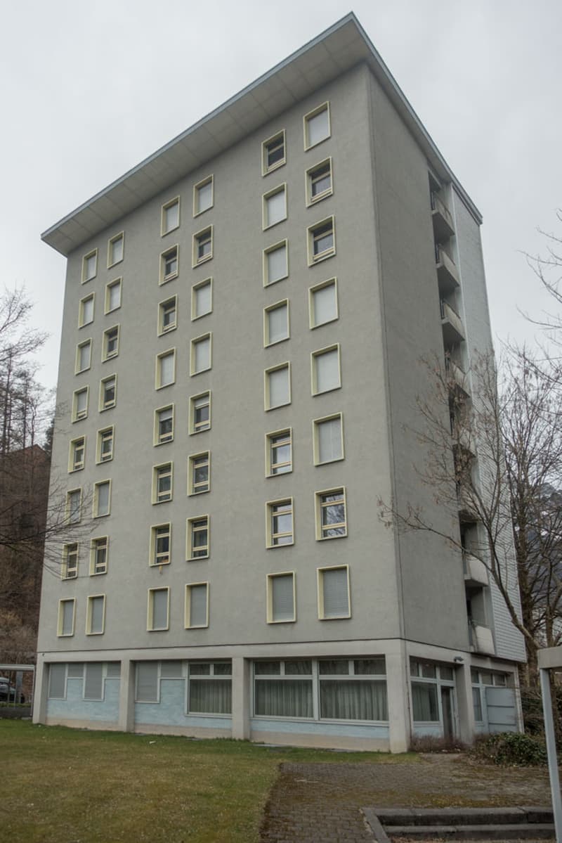 Möbliertes Studio mit 2 Schlafzimmer in Glarus zu vermieten (1)