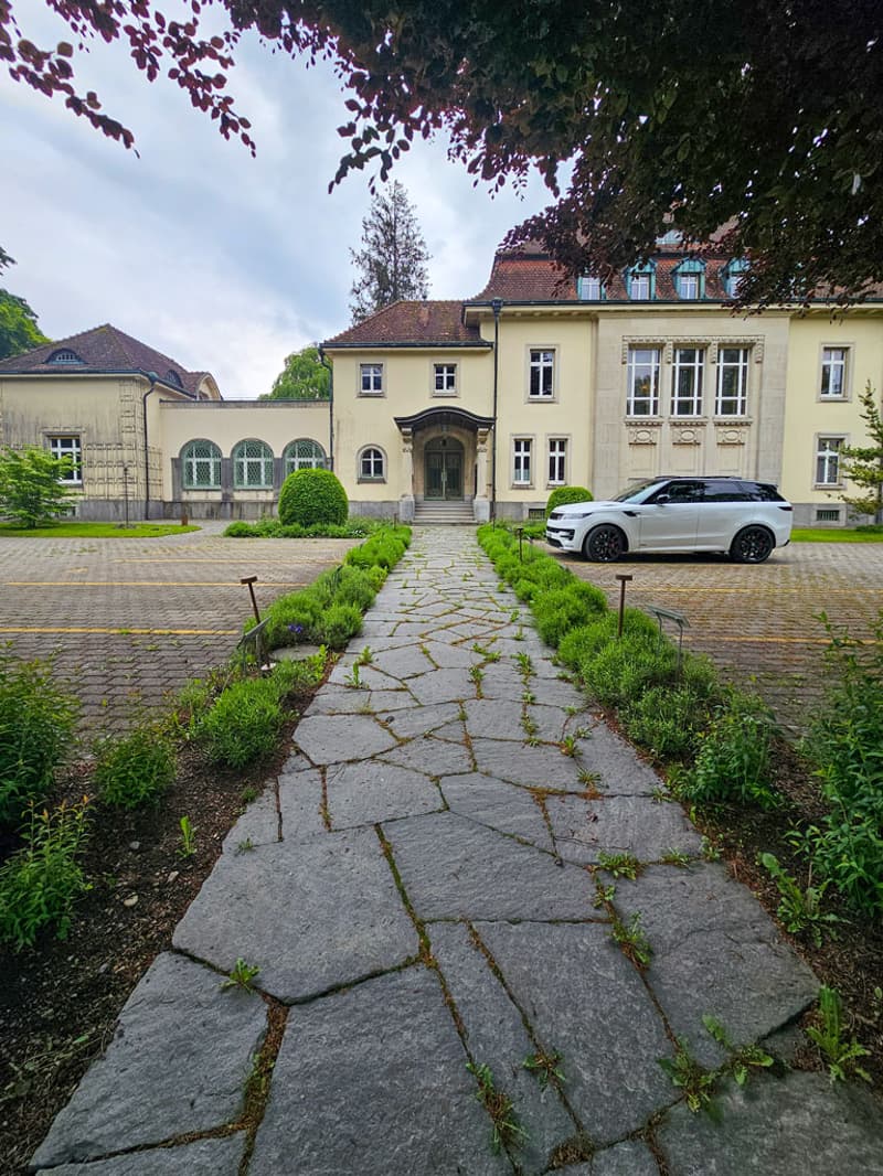 Multifunctional room in an old factory owner's villa called Garden Wing (3)