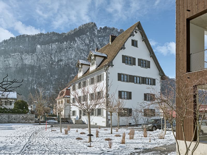 Charmante 2.5-Zimmer-Wohnung an ruhiger Lage in Näfels (1)