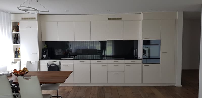 exklusive moderne 4.5-Zimmerwohnung mit Sitzplatz (4)
