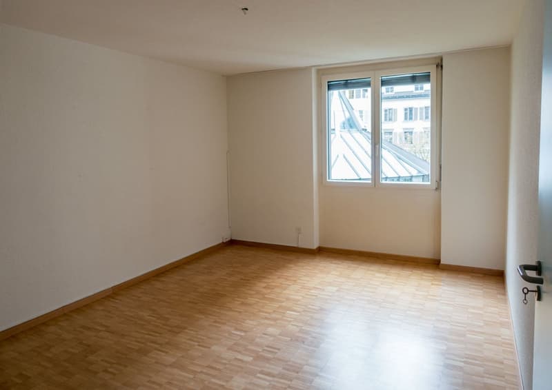 Appartamento molto bello di 2.5 locali - nel centro di Glarus (6)