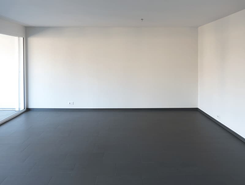 Appartement lumineux 2.5 pièces avec balcon à Glarus Nord (4)