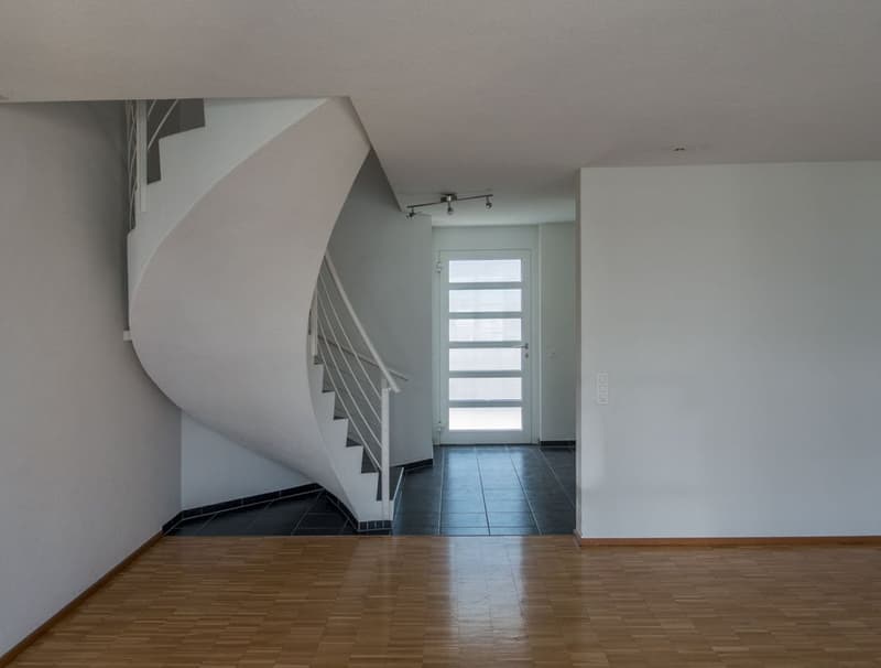 Moderne 3.5-Zimmer-Maisonettewohnung (4)