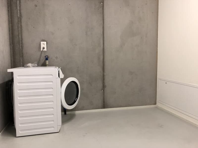 Centrally located solid apartment (8)
