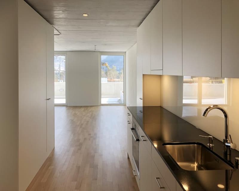 Centrally located solid apartment (4)