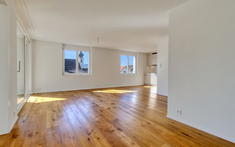 Primo affitto di un appartamento di maisonnette esclusivo di 5 locali a Kaltbrunn (2)