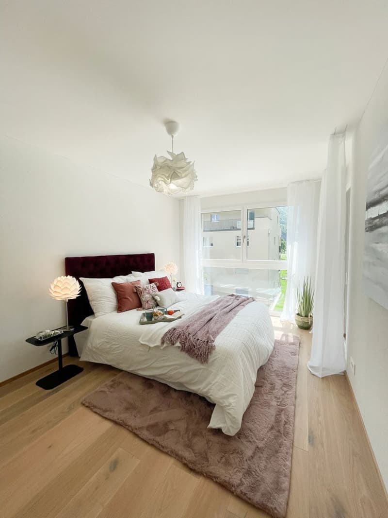 Charmante 2.5-Zimmer-Wohnung mit Bergblick in Näfels (3)