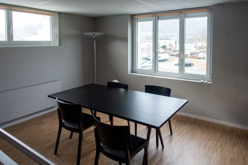 Attika Büro mit traumhafter Aussicht (6)