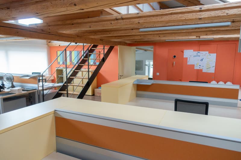 Attika Büro mit traumhafter Aussicht (10)
