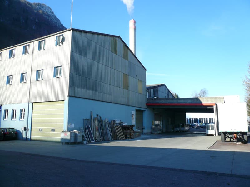 Lager- und Freizeitraum in Gewerbehalle zu vermieten (2)