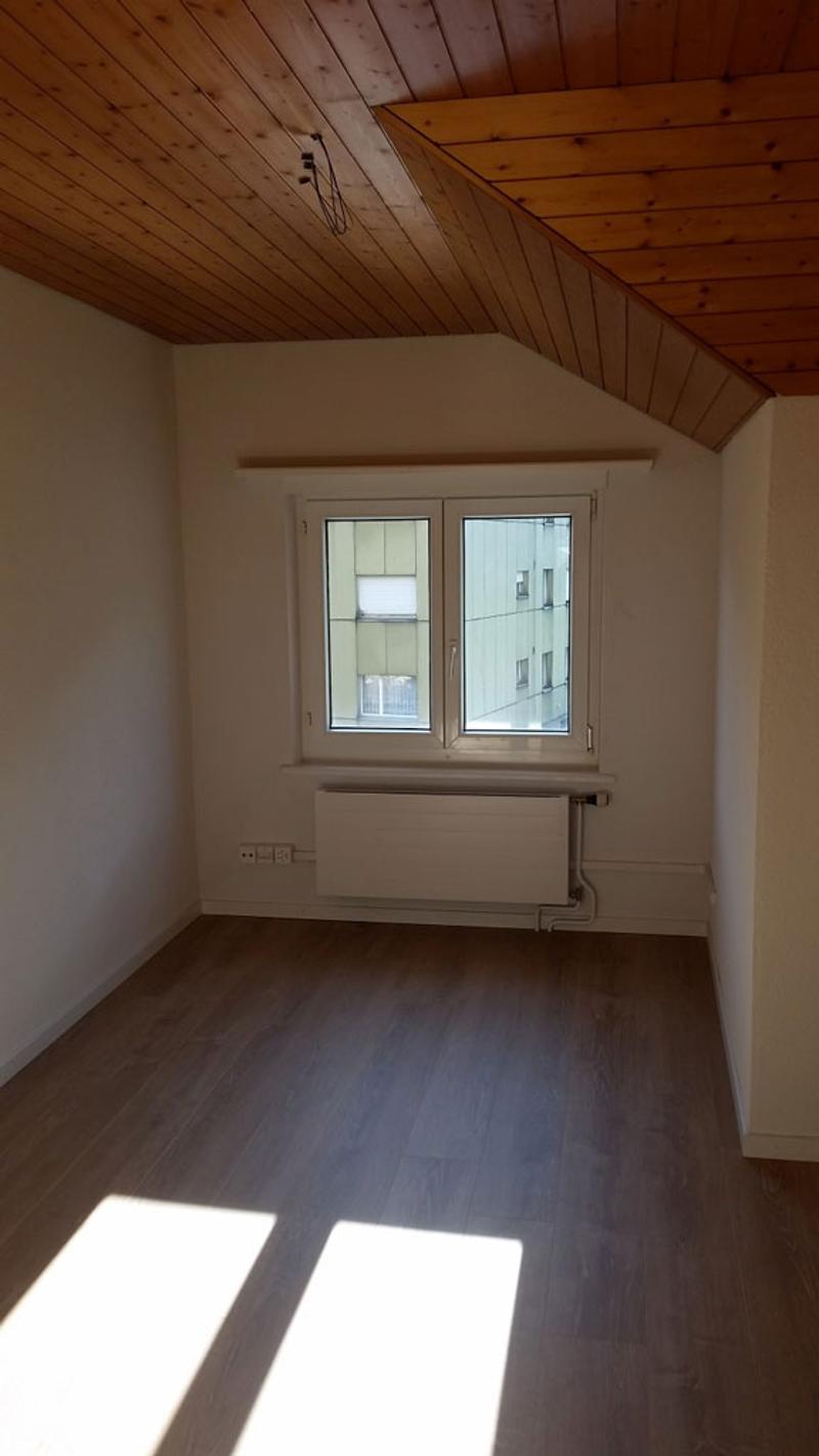 Charmantes Doppeleinfamilienhaus mit Garten (6)