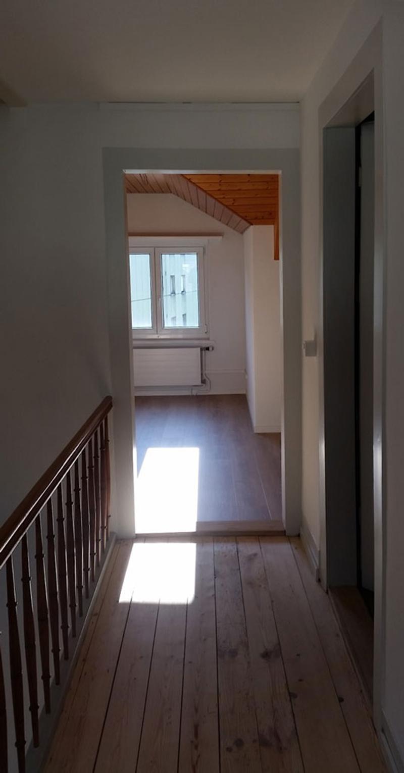 Charmantes Doppeleinfamilienhaus mit Garten (4)