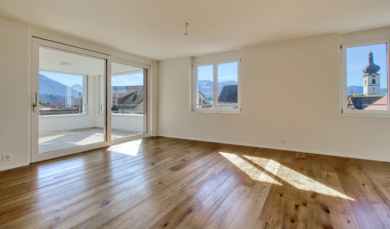 Erstvermietung einer exklusiven 5-Zimmer-Maisonettewohnung in Kaltbrunn (3)
