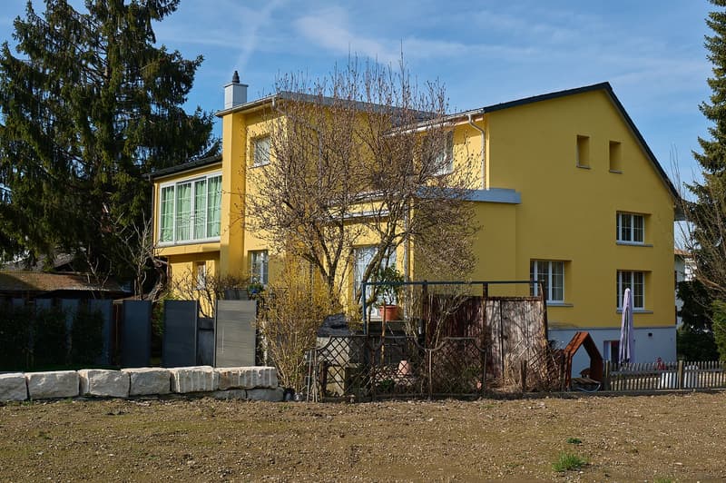 Mehrfamilienhaus angrenzend an Landwirtschaftszone, sehr ruhig und sonnig gelegen, Grundstück 436m2 (1)