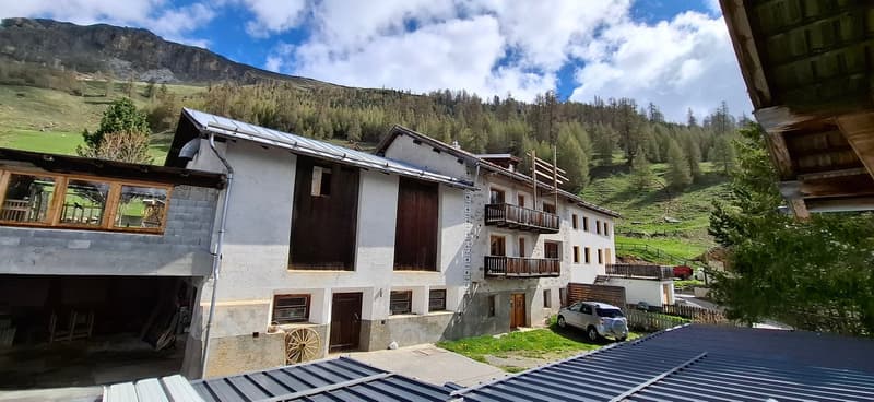 Wohnhaus mit Panoramaausblick (2)