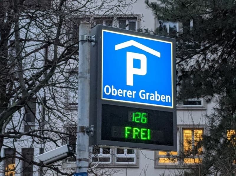 Parking Garage Oberer Graben - Parking Spaces (1)