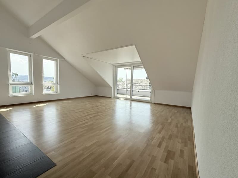 Sonnige 4.5-Zimmer-Dachwohnung mit Eigentumswohnungsstandard (12)
